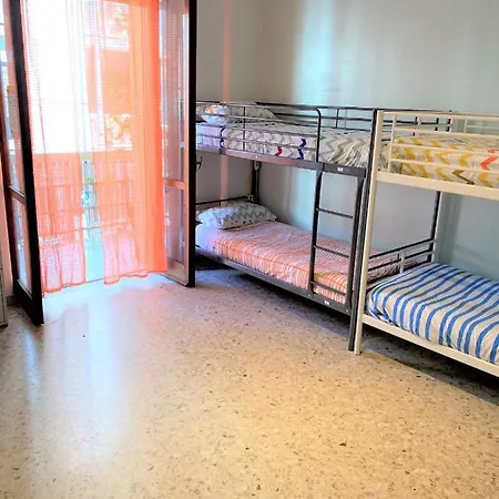 Olive Tree Hostel Μπάρι