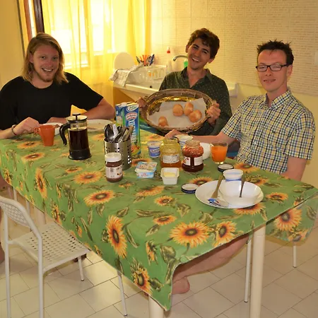 Olive Tree אכסניה בארי