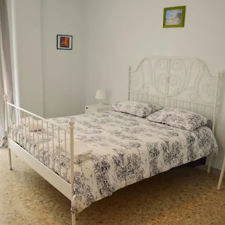 Olive Tree Hostel Μπάρι