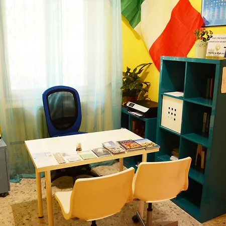 Olive Tree Хостел Бари